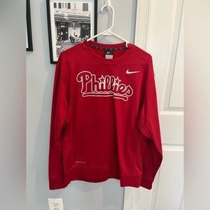 medium nike phillies long sleeve